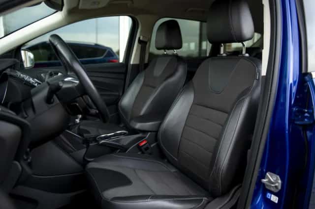 Ford Kuga (2015) thumbnail 5