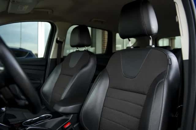 Ford Kuga (2015) thumbnail 6
