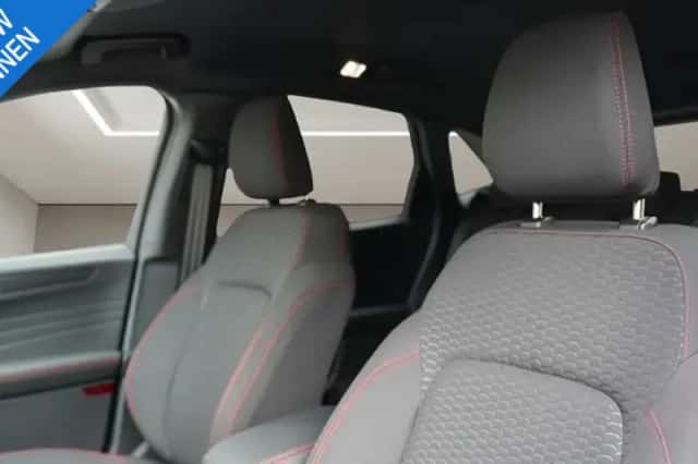 Ford Kuga (2025) thumbnail 4