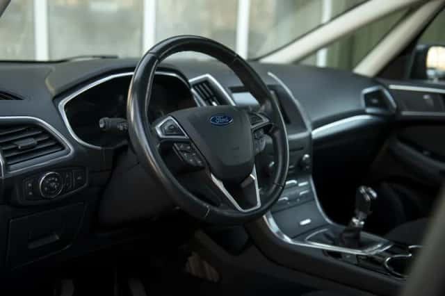 Ford S-Max (2016) thumbnail 4