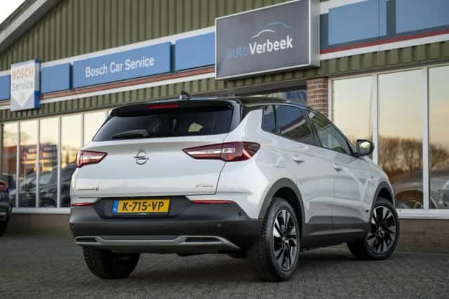 Opel Grandland X (2021) thumbnail 2