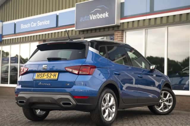 SEAT Arona (2024) thumbnail 3