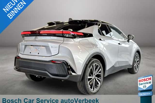 Toyota C-HR (2026) thumbnail 2