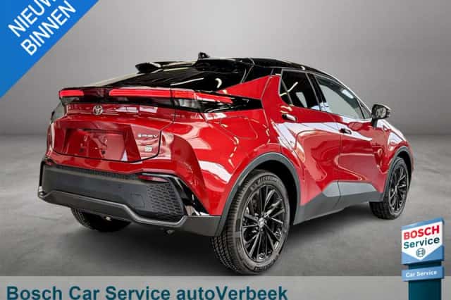 Toyota C-HR (2026) thumbnail 2