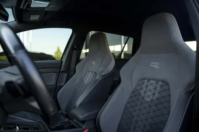 Volkswagen Golf (2022) thumbnail 5