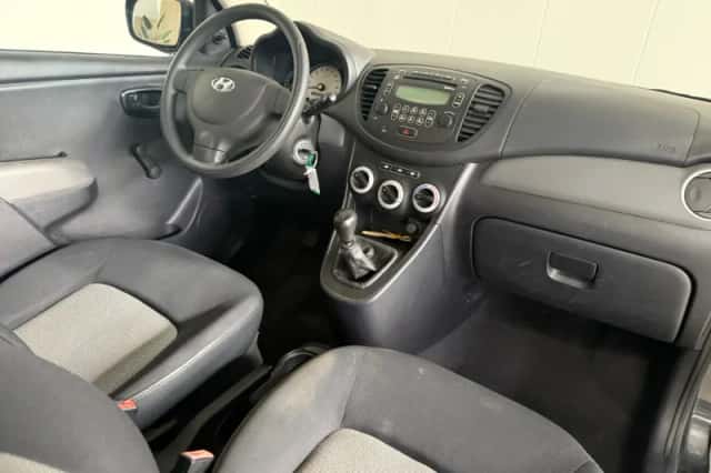 Hyundai i10 (2010) thumbnail 3