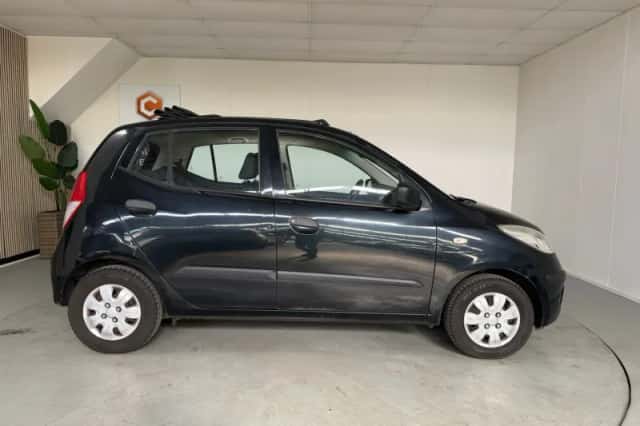 Hyundai i10 (2010) thumbnail 8