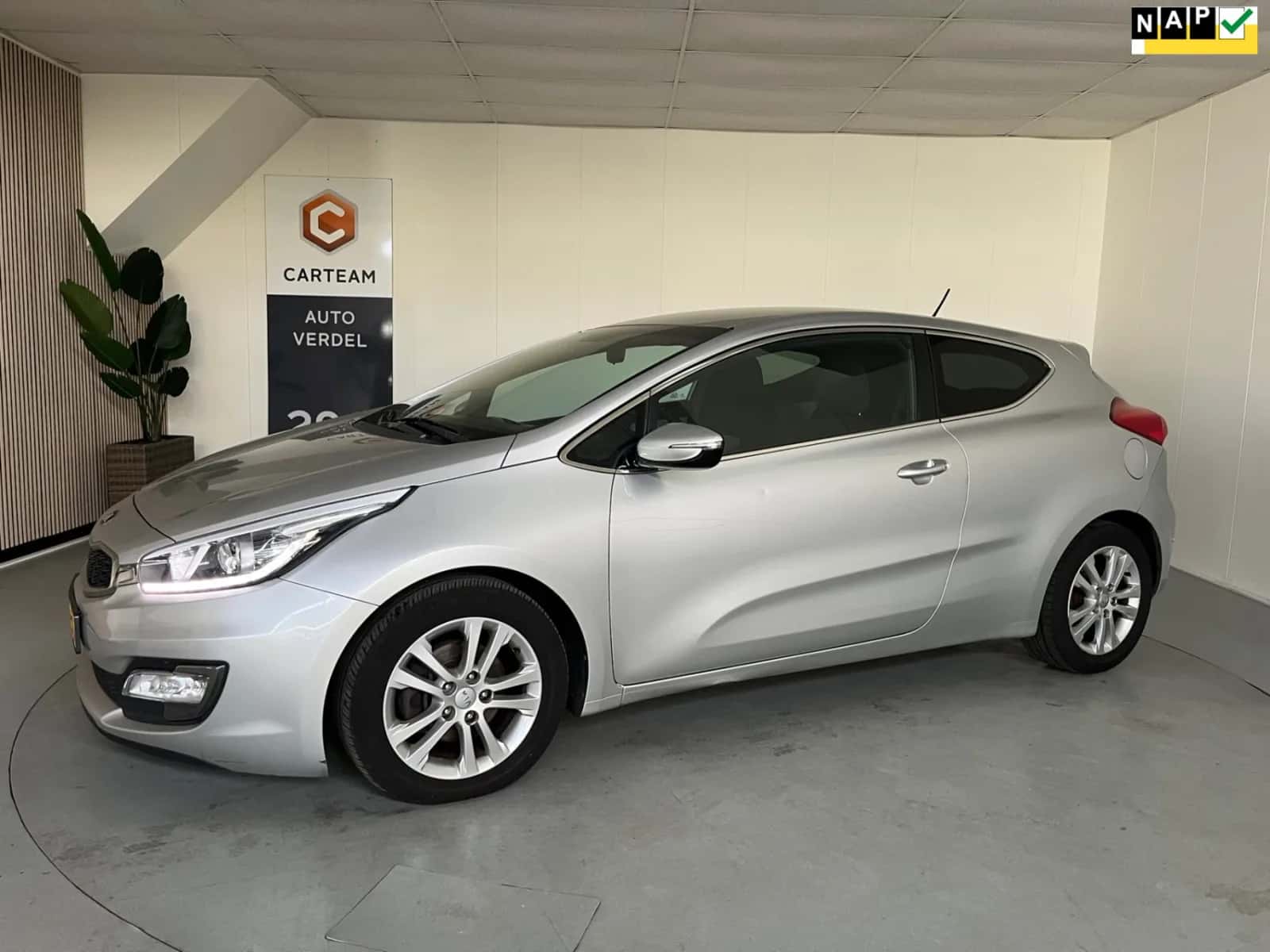 Kia Cee'd (2015) — foto 1