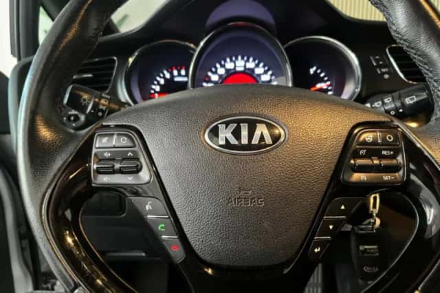 Kia Cee'd (2015) thumbnail 17