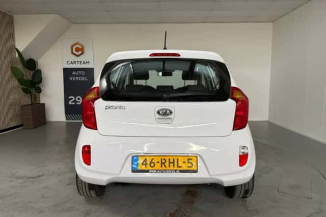 Kia Picanto (2011) thumbnail 11