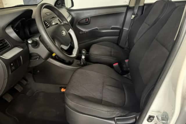 Kia Picanto (2011) thumbnail 12