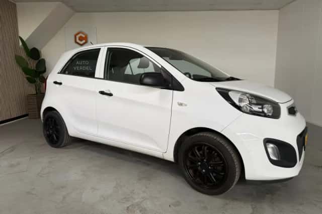 Kia Picanto (2011) thumbnail 7