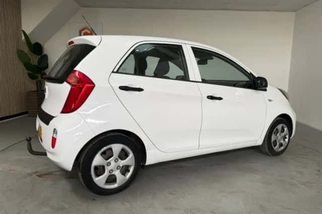 Kia Picanto (2012) thumbnail 7