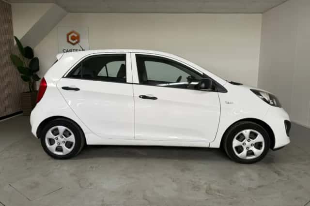 Kia Picanto (2012) thumbnail 8