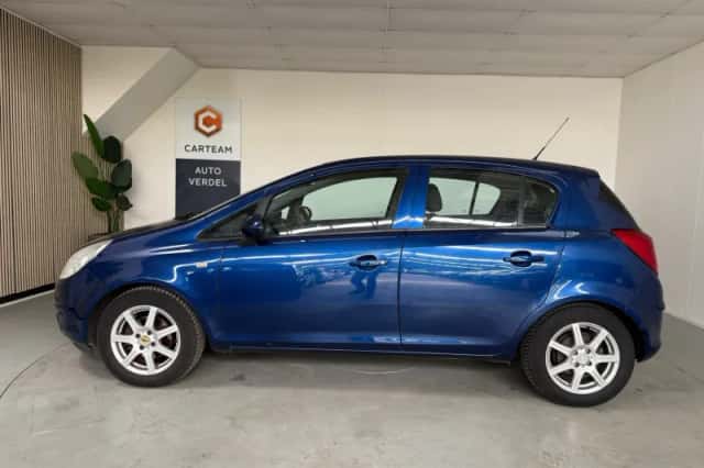 Opel Corsa (2008) thumbnail 5