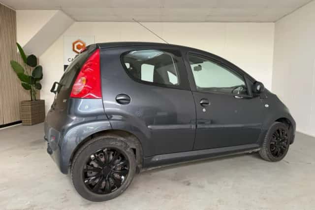 Peugeot 107 (2011) thumbnail 7