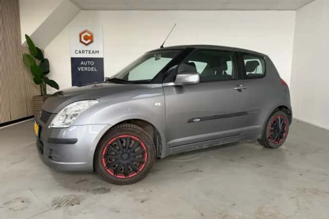 Suzuki Swift (2006) thumbnail 4