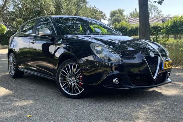 Alfa Romeo Giulietta (2017) thumbnail 1