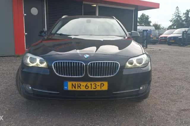 BMW 5-Serie (2012) thumbnail 3