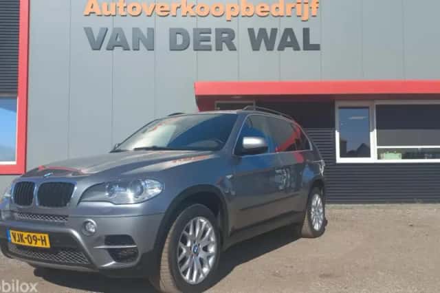 BMW X5 (2011) thumbnail 1