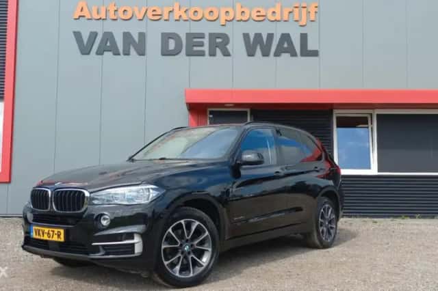 BMW X5 (2017) thumbnail 1