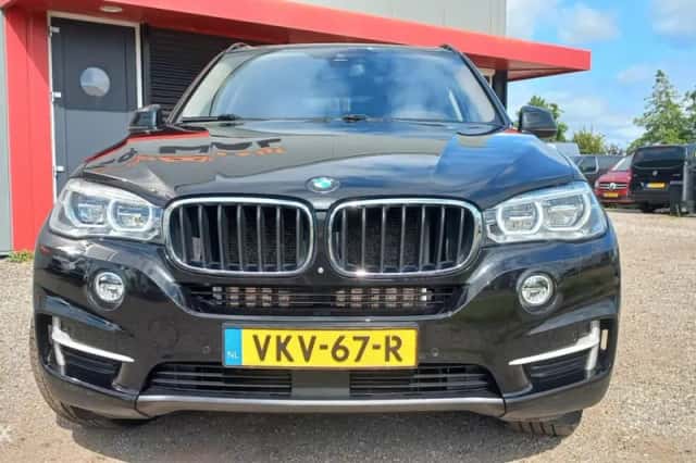 BMW X5 (2017) thumbnail 3