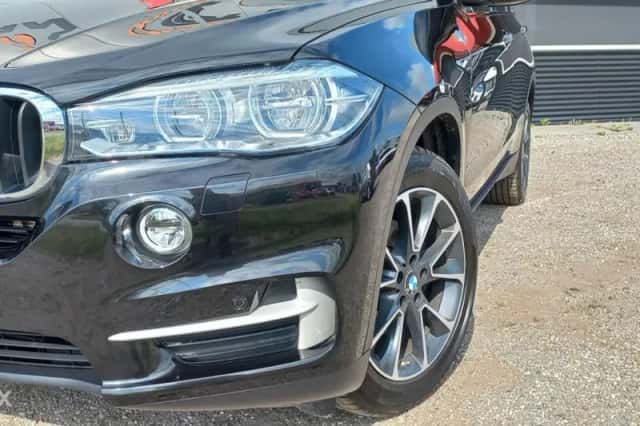 BMW X5 (2017) thumbnail 4