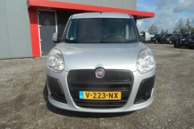 Fiat Doblò (2015) thumbnail 2