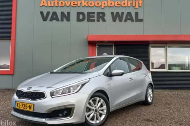 Kia Cee'd (2016) thumbnail 1