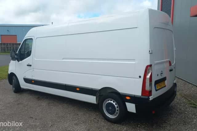 Opel Movano (2016) thumbnail 5