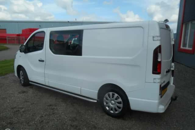 Opel Vivaro (2016) thumbnail 4