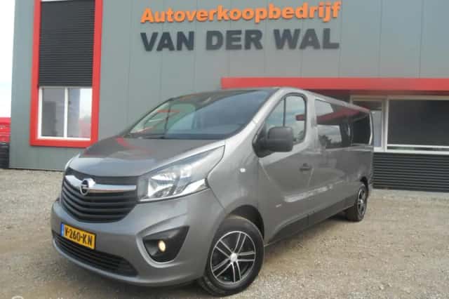 Opel Vivaro (2017) thumbnail 2