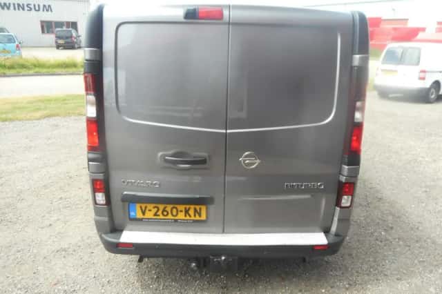 Opel Vivaro (2017) thumbnail 6