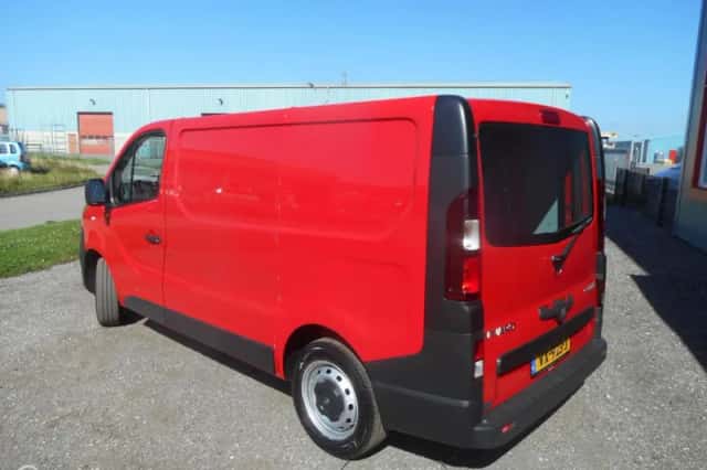 Opel Vivaro (2016) thumbnail 4