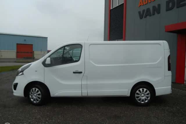 Opel Vivaro (2016) thumbnail 4