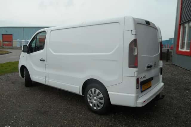 Opel Vivaro (2016) thumbnail 5