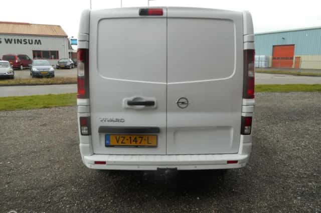 Opel Vivaro (2016) thumbnail 6
