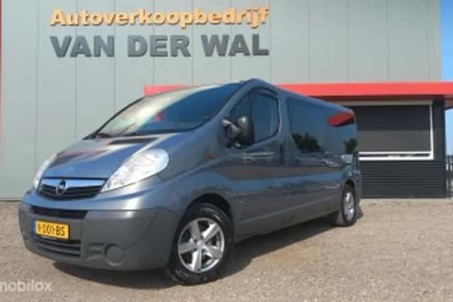 Opel Vivaro (2013) thumbnail 1