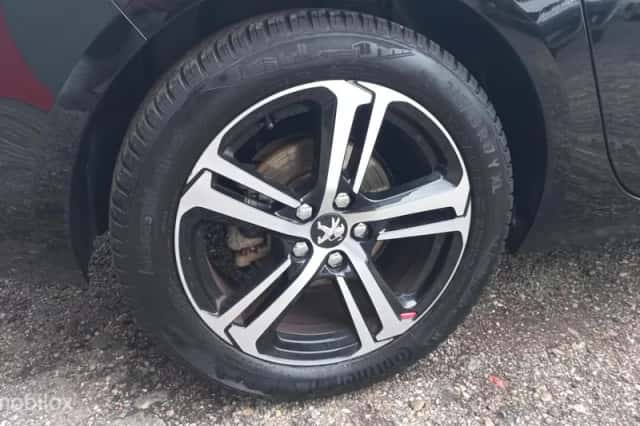 Peugeot 308 (2016) thumbnail 6