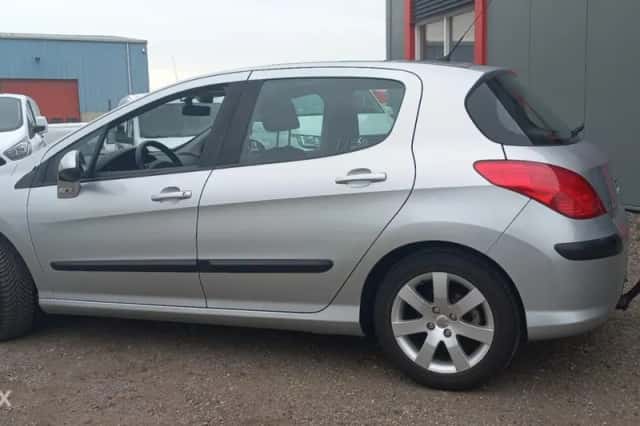 Peugeot 308 (2007) thumbnail 4