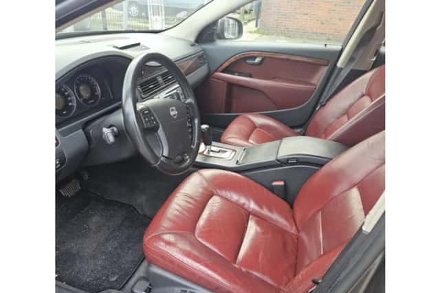 Volvo V70 (2009) thumbnail 2