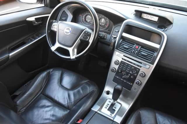 Volvo XC60 (2011) thumbnail 3