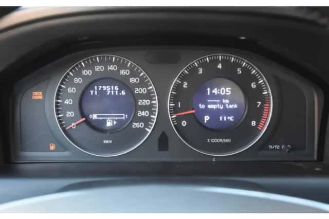 Volvo XC60 (2011) thumbnail 4