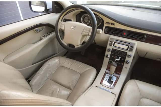Volvo XC70 (2008) thumbnail 3