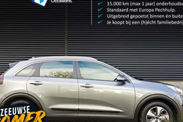 Kia Niro (2018) thumbnail 1