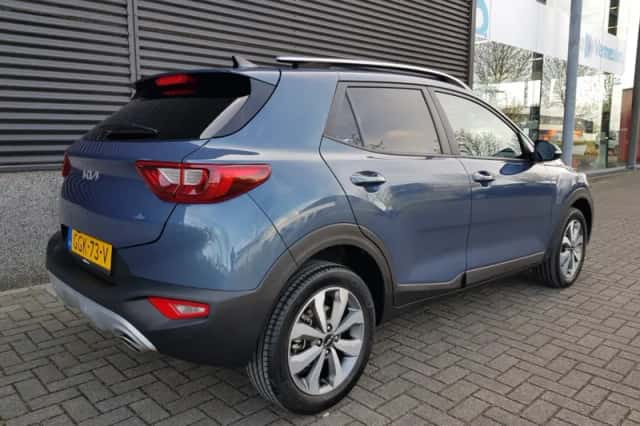 Kia Stonic (2024) thumbnail 5
