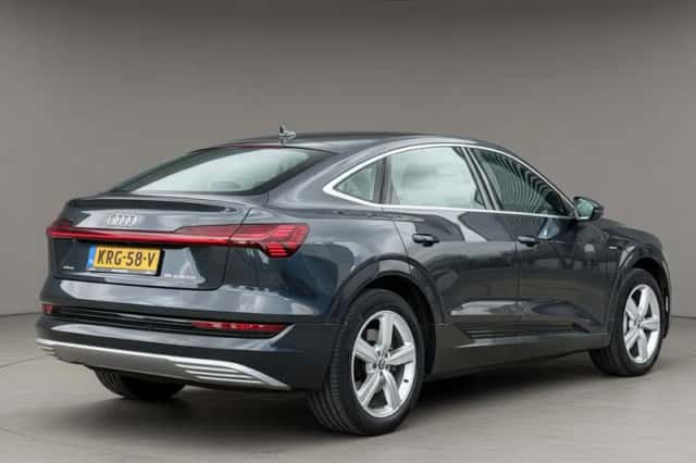 Audi e-tron (2020) thumbnail 2