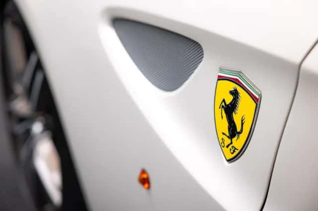 Ferrari FF (2012) thumbnail 13