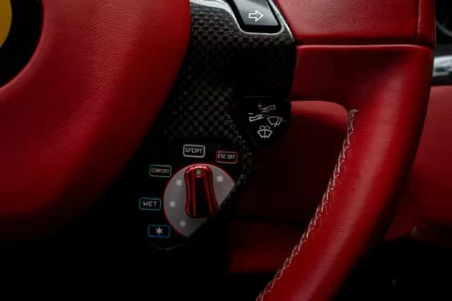 Ferrari FF (2012) thumbnail 28