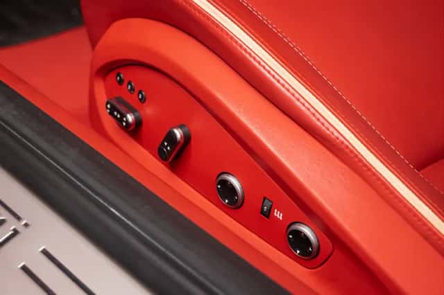 Ferrari FF (2012) thumbnail 40